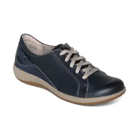 Dana Light Oxford in Navy