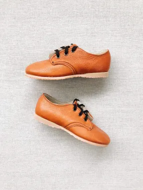 derby shoes in honey leather