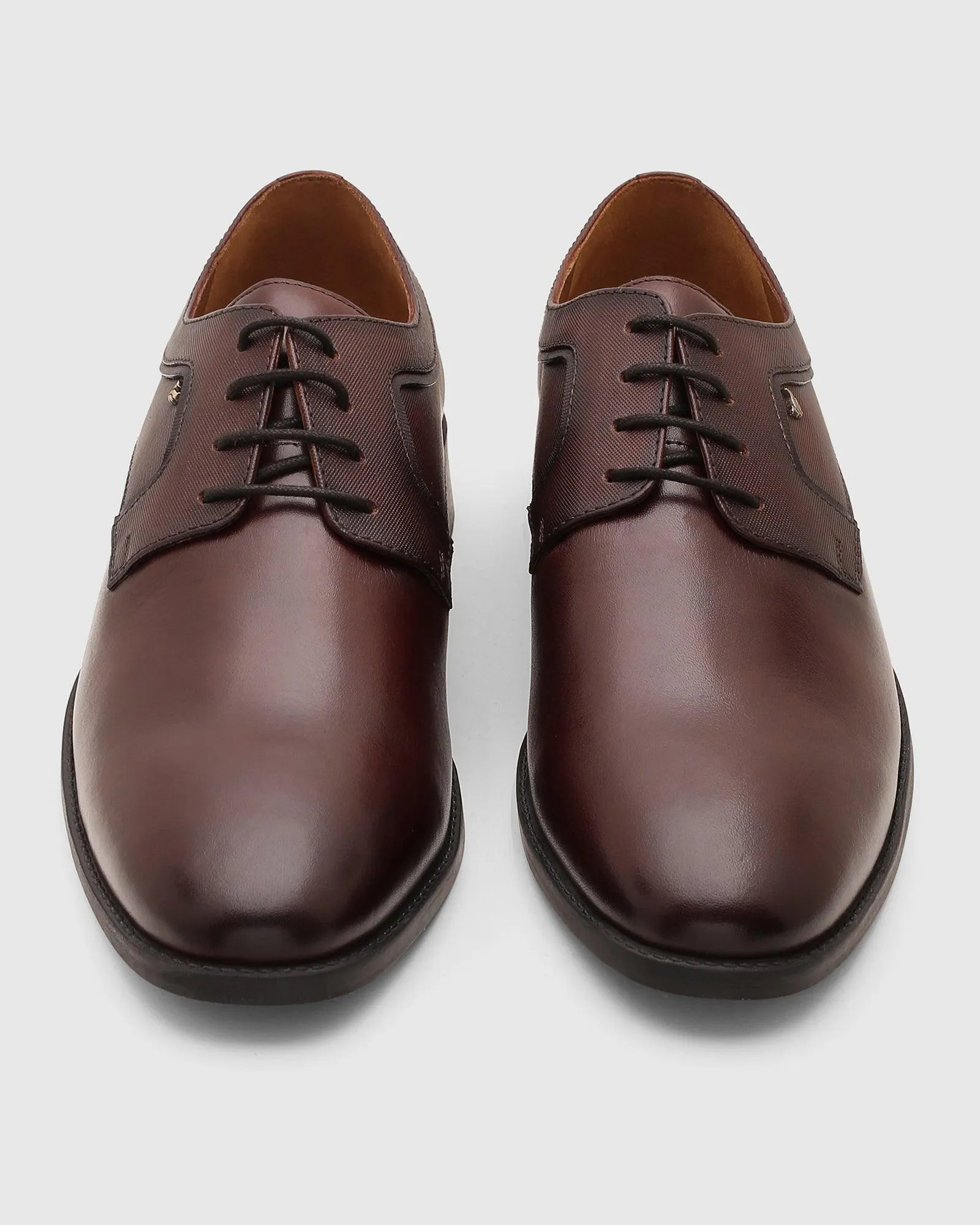 Leather Tan Solid Derby Shoes - Quddor