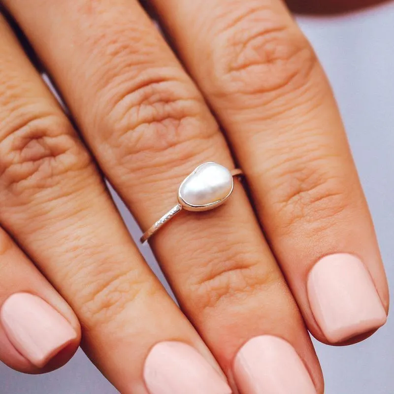 PRETTY IN PEARL RING | STERLING SILVER