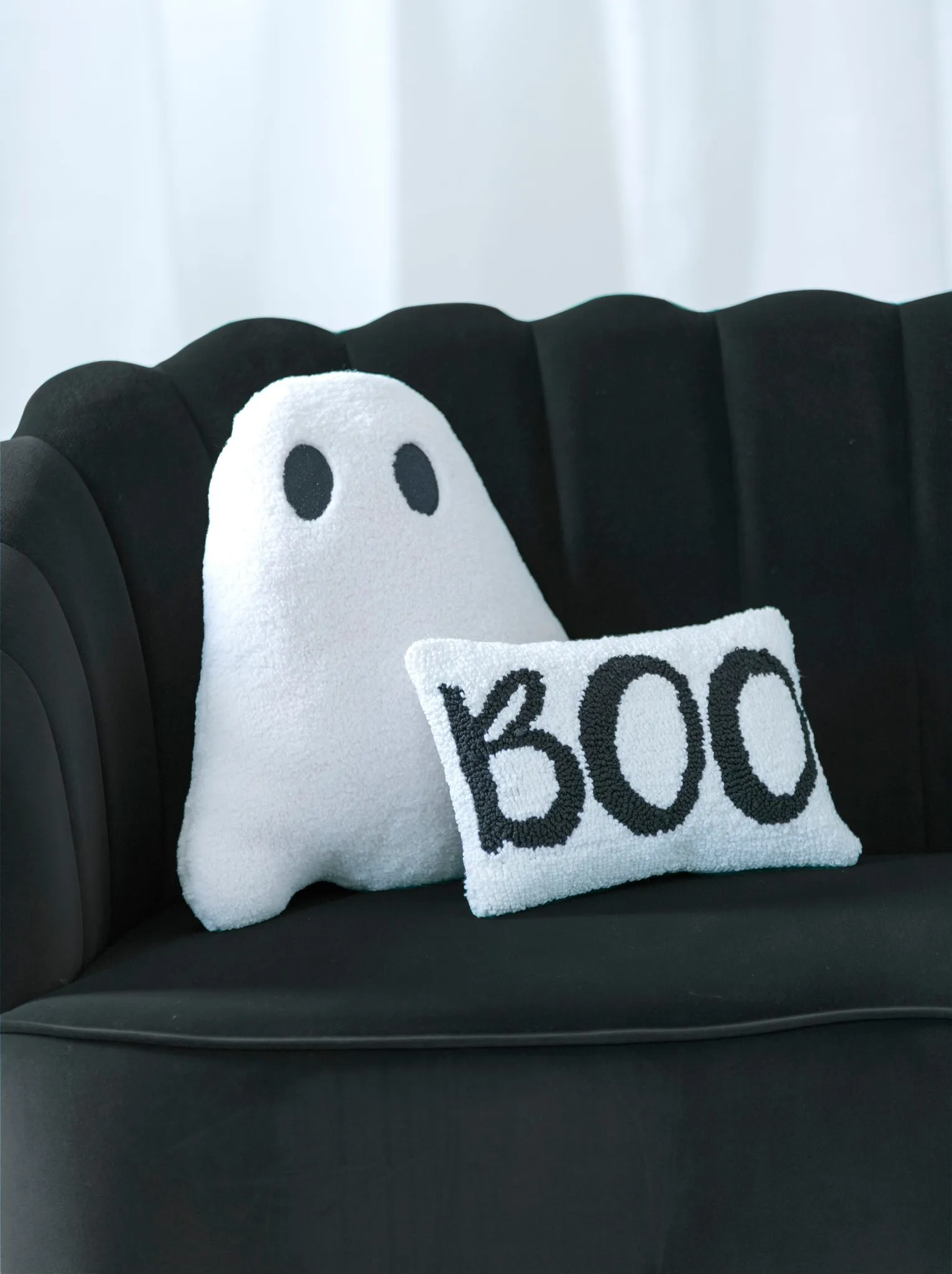 Shiraleah "Boo" Pillow, Ivory